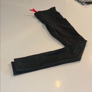 Spanx Sz s
Faux crushed leather look